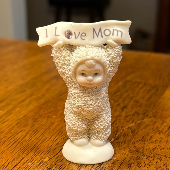 Department 56 Other - Department 56 Snowbabies “I Love Mom” figurine.